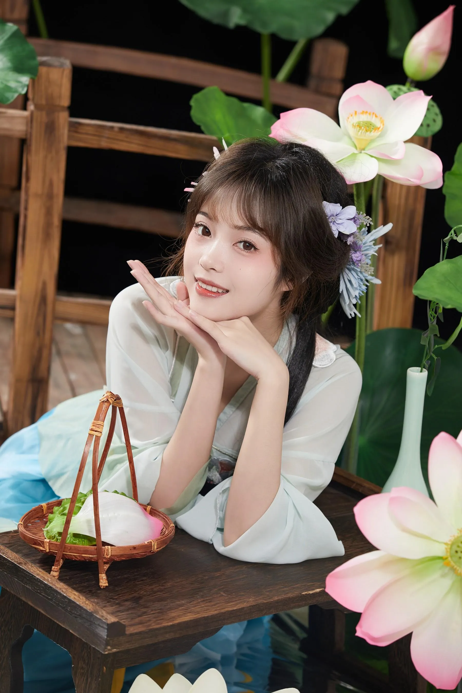 [YITUYU艺图语]2022.09.23 荷塘月色 小薇人儿 [40P]插图2